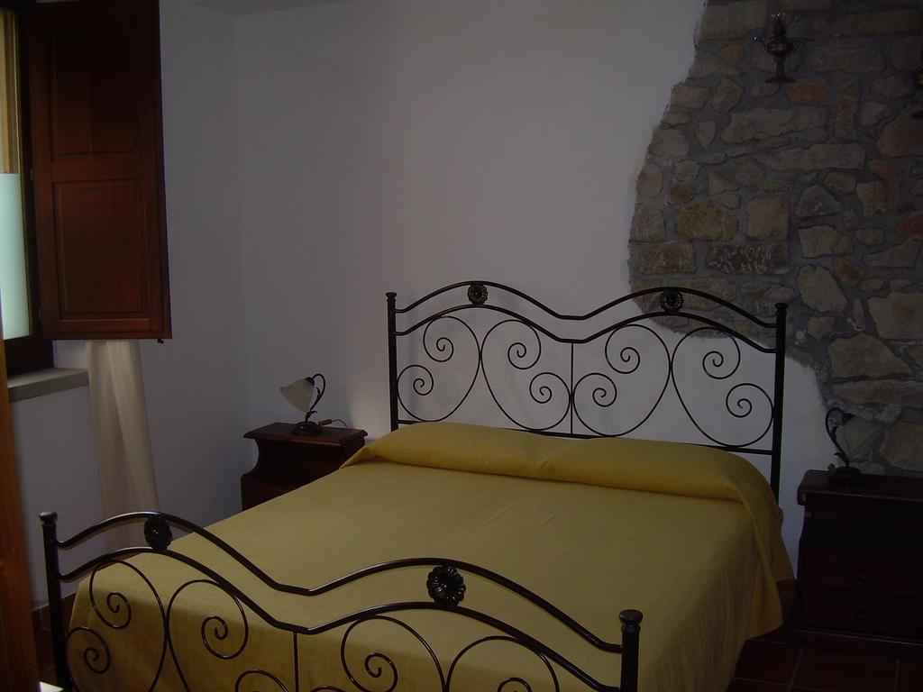 Agriturismo Fontanapietra Farm stay